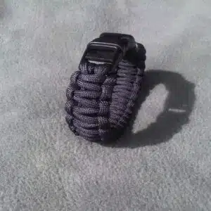 Paracord armband