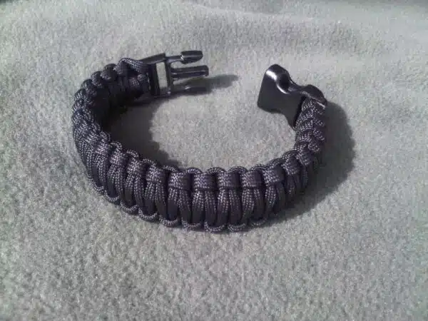 Paracord armband