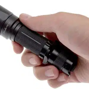 Fenix TK16 handformaat